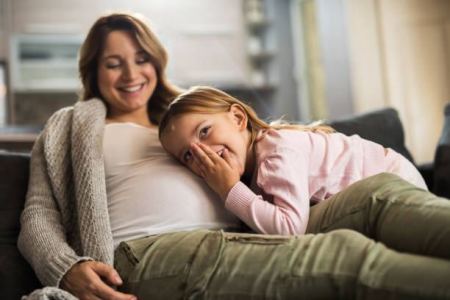 متى تحس الام بحركة الجنين وطريقة التأكد من حركة الجنين
